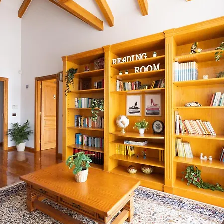 ゲストハウス Casa Lali 2 3*